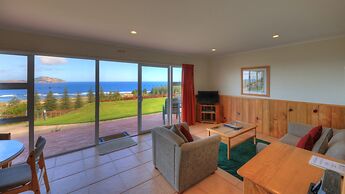Islander Lodge Apartments