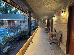 Sunshine Lodge