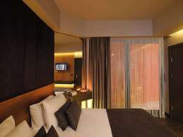 SennaCity Hotel