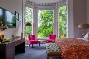 Black Ivy Hotel