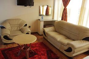 Pearl Palace Hotel