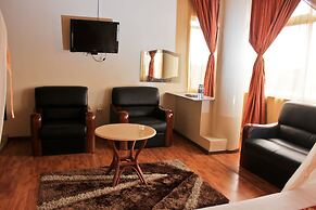 Pearl Palace Hotel