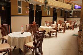 Pearl Palace Hotel