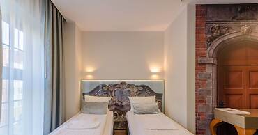 Celestin Residence