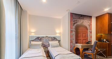 Celestin Residence