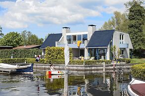 Loosdrecht Rien van den Broeke Village