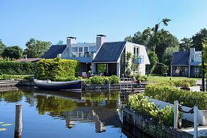 Loosdrecht Rien van den Broeke Village