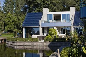 Loosdrecht Rien van den Broeke Village