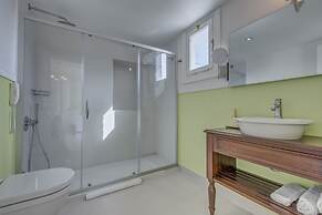 Erendira Hotel - Special Class