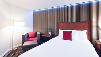Gibsons Garden Hotel