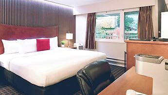 Gibsons Garden Hotel