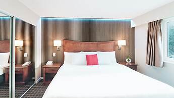 Gibsons Garden Hotel