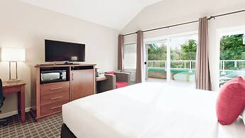 Gibsons Garden Hotel