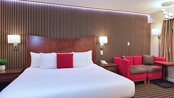 Gibsons Garden Hotel