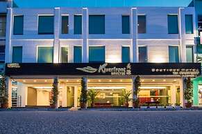 Riverfront Sentral Boutique Hotel
