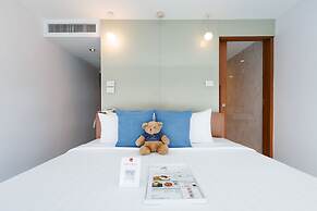 S Box Sukhumvit Hotel