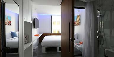 S Box Sukhumvit Hotel