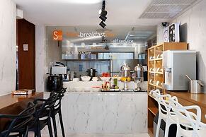 S Box Sukhumvit Hotel