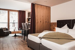 Anthony's Life & Style Hotel