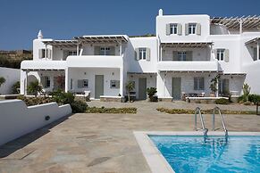 Yakinthos Residence