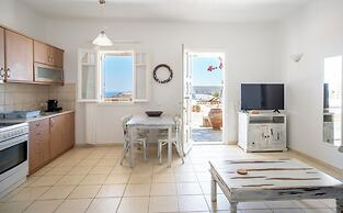 Yakinthos Residence