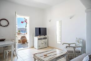 Yakinthos Residence