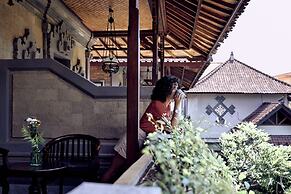 Outpost Ubud Nyuh Kuning Live