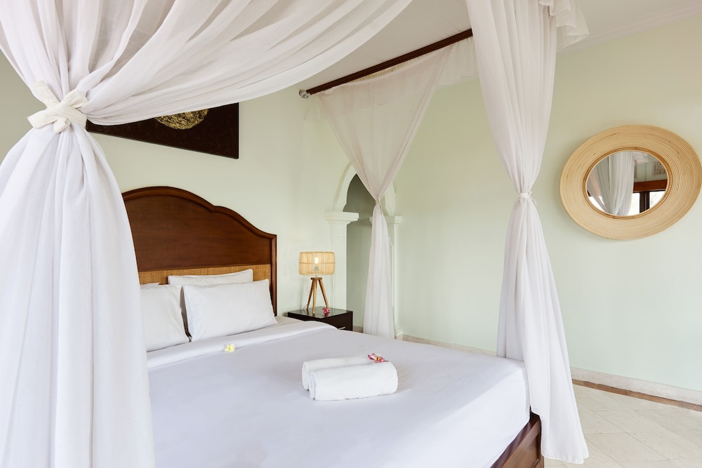 Outpost Ubud Nyuh Kuning Live