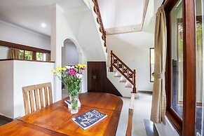Outpost Ubud Nyuh Kuning Live