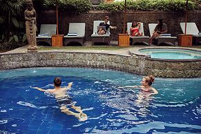 Outpost Ubud Nyuh Kuning Live