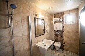 Moda Beach Hotel