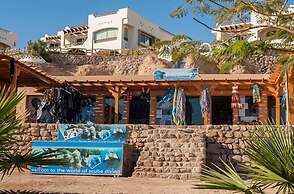 Shark Bay Oasis