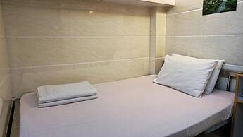 Maple Leaf Guest House
