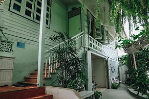 Green Gallery
