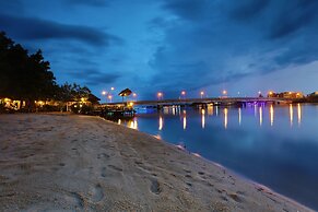 Natural Bungalows Restaurant and Bar