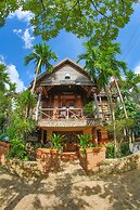 Natural Bungalows Restaurant and Bar