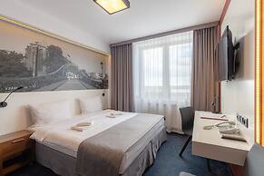Terminal Hotel