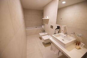 Sono Hotel