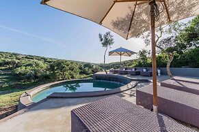 Safari Lodge - Amakhala Game Reserve