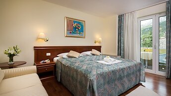 Hotel Bacchus