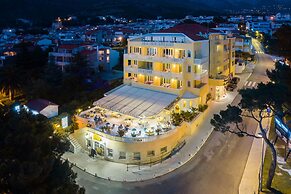 Hotel Bacchus