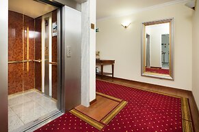 Hotel Bacchus