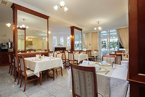 Hotel Bacchus