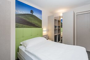 Adhhoc Hotel