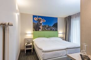 Adhhoc Hotel