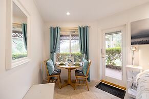 Enchanter Oceanview Suites