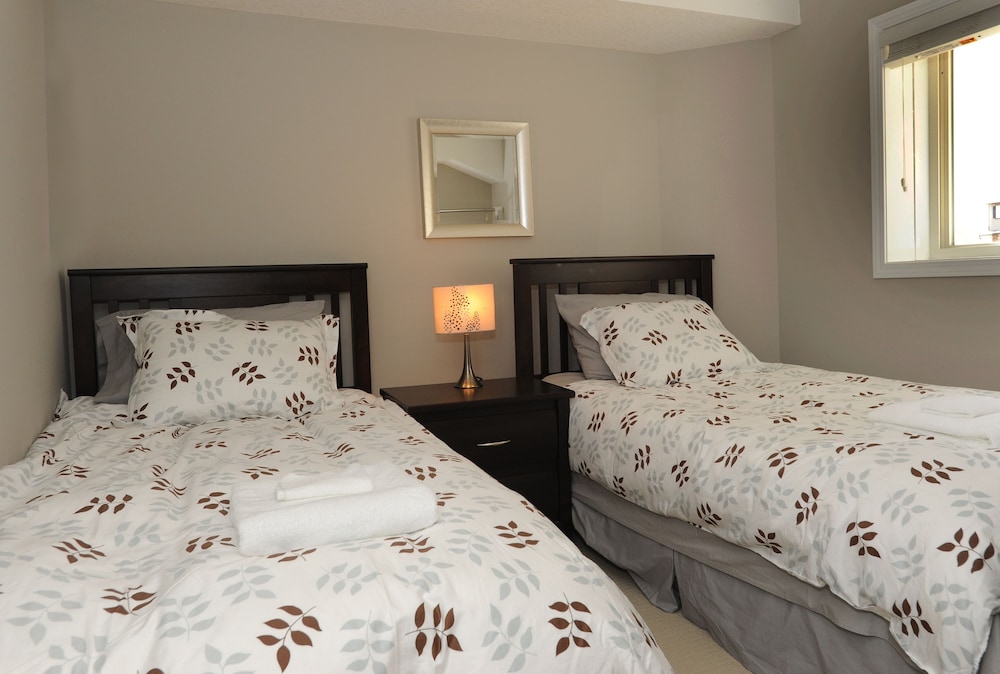 Boardwalk Homes - Executive Townhomes