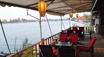 The River Lodge