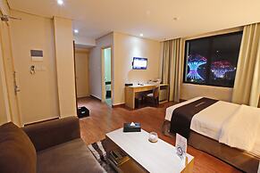 Padjadjaran Suites Resort & Convention