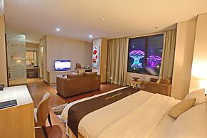 Padjadjaran Suites Resort & Convention